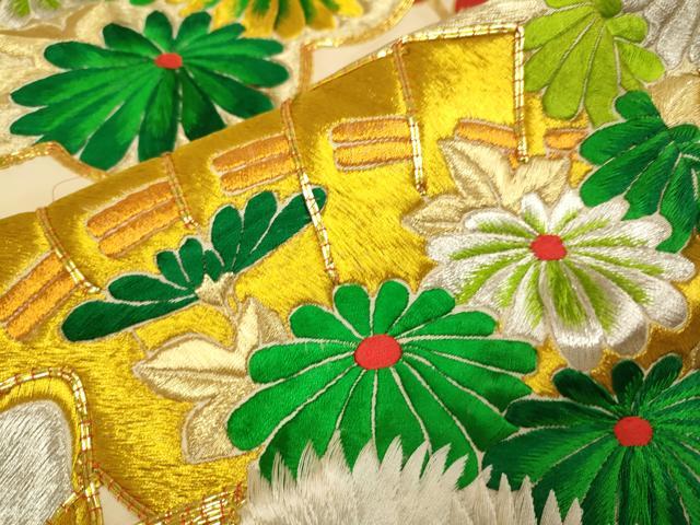 平和屋本店●色打掛　お引きずり　和装　婚礼　結婚式　花嫁　神社挙式　駒刺繍　総刺繍　飛鶴御所車梅松文　金彩　逸品　DABG3610du
