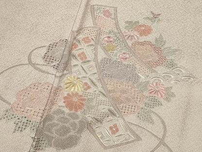 平和屋着物▼中国三大刺繍　スワトウ刺繍　汕頭刺繍　相良刺繍　総刺繍　訪問着　短冊吉祥花文　正絹　逸品　DABG3635du