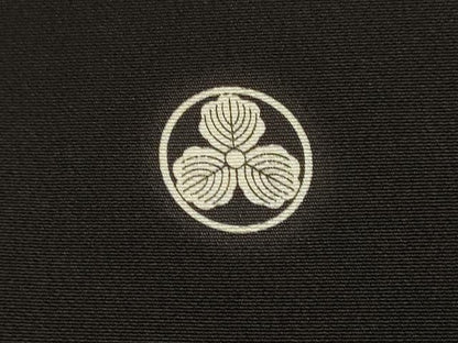 平和屋着物▼豪華黒留袖　螺鈿　正倉院鳳凰花文　暈し染め　金銀彩　正絹　逸品　DABG3690du