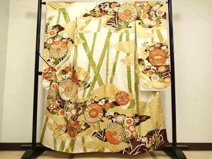 平和屋着物▼豪華振袖　駒刺繍　吉祥花文　金彩　正絹　逸品　DABG3702du