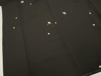 平和屋着物●京友禅作家　伊藤美智夫　小紋　舞桜文　黒地　正絹　逸品　未使用　DABG3746du