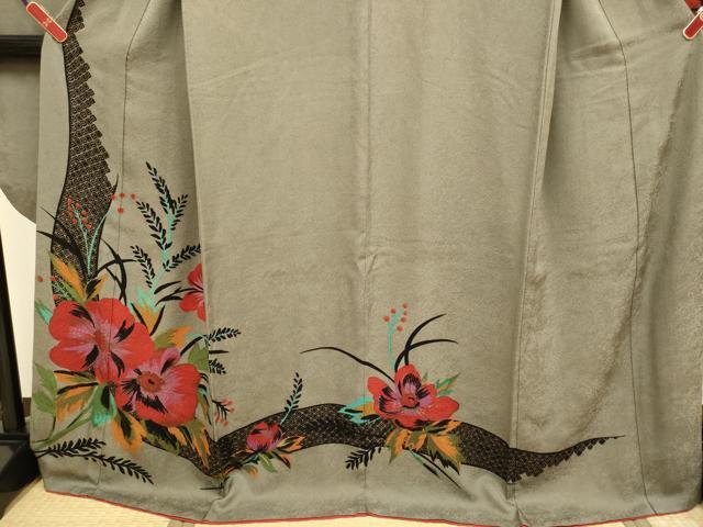 平和屋着物●ファッションデザイナー　MICHIKO LONDON　コシノミチコ　振袖　草花文　金彩　正絹　逸品　DABG3747du