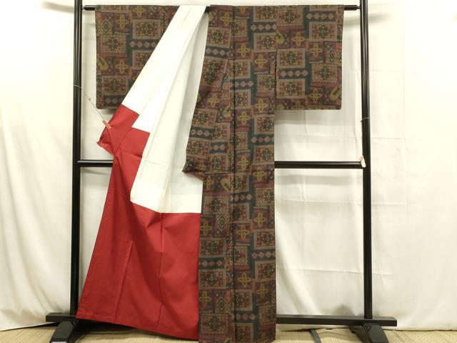 平和屋着物■本場大島紬　純泥染　抽象花文　黒島紬工場謹製　証紙付き　正絹　逸品　DABG4044qp