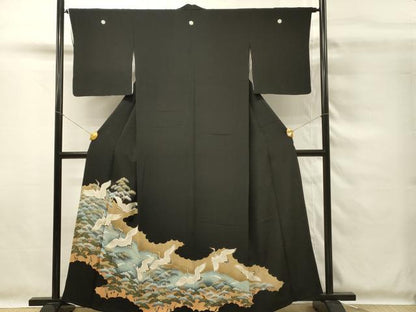 平和屋着物■豪華黒留袖　駒刺繍　飛鶴松文　金彩　正絹　逸品　DABG4199qp