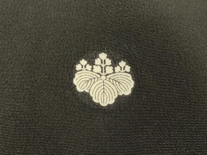 平和屋着物■豪華黒留袖　作家物　染の匠　駒刺繍　飛鶴松文　金彩　正絹　逸品　DABG4214qp