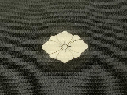 平和屋着物■豪華黒留袖　作家物　駒刺繍　束ね熨斗飛鶴花文　金彩　正絹　逸品　DABG4215qp
