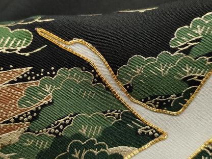 平和屋着物■豪華黒留袖　作家物　駒刺繍　飛鶴立波松文　金彩　正絹　逸品　DABG4827qa