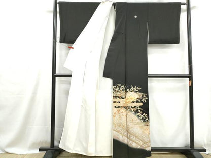 平和屋着物■豪華黒留袖　駒刺繍　宝尽くし　扇面花文　暈し染め　金彩　正絹　逸品　DABG4838qa