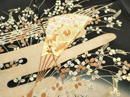 平和屋着物■豪華黒留袖　駒刺繍　宝尽くし　扇面花文　暈し染め　金彩　正絹　逸品　DABG4838qa
