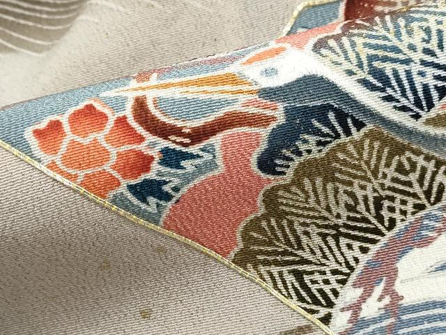 平和屋着物■豪華黒留袖　駒刺繍　扇面飛鶴浜松文　暈し染め　金彩　正絹　逸品　DABG4922qa