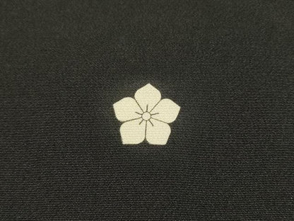 平和屋着物▼豪華黒留袖　螺鈿　誰が袖花文　暈し染　金銀彩　正絹　逸品　DABG5323fe