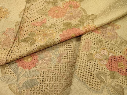 平和屋着物▼中国三大刺繍　スワトウ刺繍　汕頭刺繍　相良刺繍　総刺繍　訪問着　雪輪芝花文　暈し染　正絹　逸品　DABG5668fe