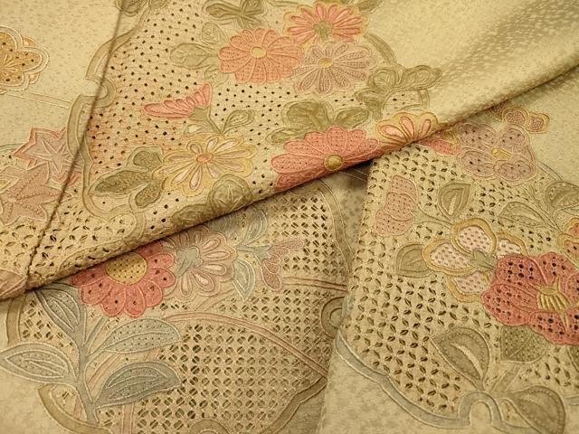 平和屋着物▼中国三大刺繍　スワトウ刺繍　汕頭刺繍　相良刺繍　総刺繍　訪問着　雪輪芝花文　暈し染　正絹　逸品　DABG5668fe