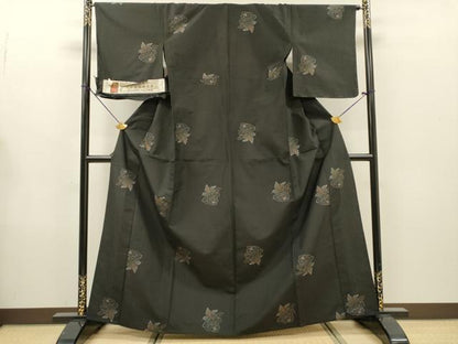 平和屋着物▽本絹大島紬　単衣　舞蝶花文　黒地　証紙付き　正絹　逸品　未使用　DABG5692fe