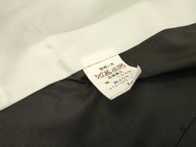 平和屋着物▽本絹大島紬　単衣　舞蝶花文　黒地　証紙付き　正絹　逸品　未使用　DABG5692fe