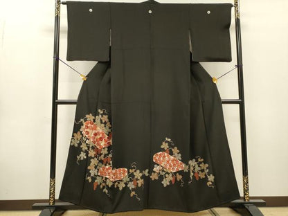 平和屋着物▼中国三大刺繍　相良刺繍　総刺繍　黒留袖　文箱葡萄蔦の葉文　金糸　正絹　逸品　DABG5897fe