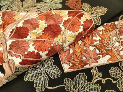 平和屋着物▼中国三大刺繍　相良刺繍　総刺繍　黒留袖　文箱葡萄蔦の葉文　金糸　正絹　逸品　DABG5897fe