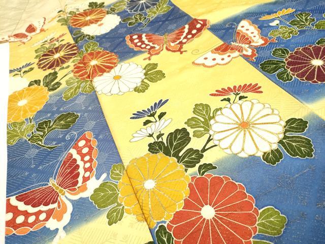 平和屋着物▼豪華振袖　駒刺繍　舞蝶菊文　暈し染　金彩　金通し地　正絹　逸品　DABG5915fe
