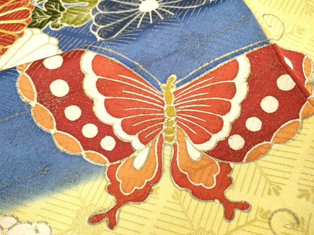 平和屋着物▼豪華振袖　駒刺繍　舞蝶菊文　暈し染　金彩　金通し地　正絹　逸品　DABG5915fe