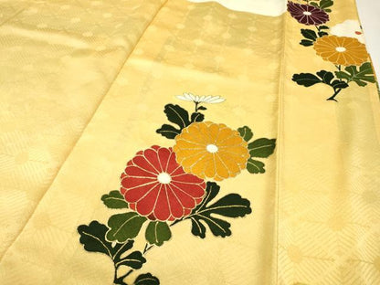 平和屋着物▼豪華振袖　駒刺繍　舞蝶菊文　暈し染　金彩　金通し地　正絹　逸品　DABG5915fe