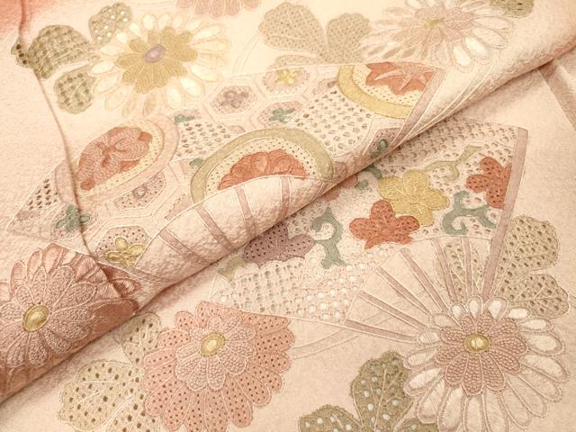 平和屋着物▼中国三大刺繍　スワトウ刺繍　汕頭刺繍　相良刺繍　総刺繍　訪問着　扇面菊文　暈し染　正絹　逸品　DABG5959fe