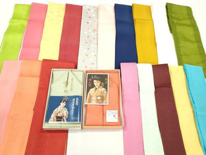 平和屋着物▼和装小物　重ね衿・伊達衿まとめて20点　紗綾形 舞桜 小花柄 菱　金銀糸　未使用品あり　逸品　DABG6415xg