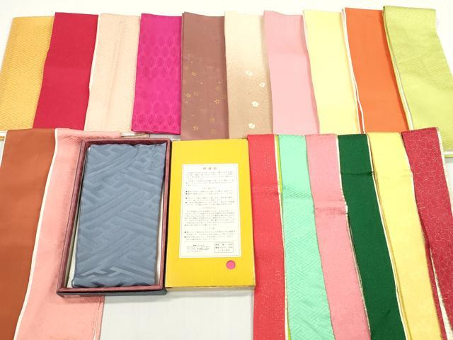平和屋着物▼和装小物　重ね衿・伊達衿まとめて20点　刺繍　紗綾形 舞桜 格子 立涌花　金糸　金彩　金彩　未使用品あり　逸品　DABG6520xg