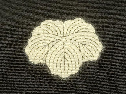 平和屋着物■豪華黒留袖　駒刺繍　牡丹　金彩　正絹　逸品　DABG7549ya