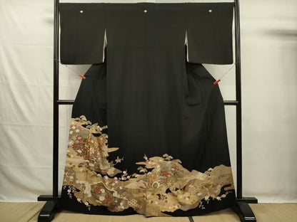 平和屋着物■豪華黒留袖　駒刺繍　御所車花松文　枝梅　金彩　正絹　逸品　DABG7666ya