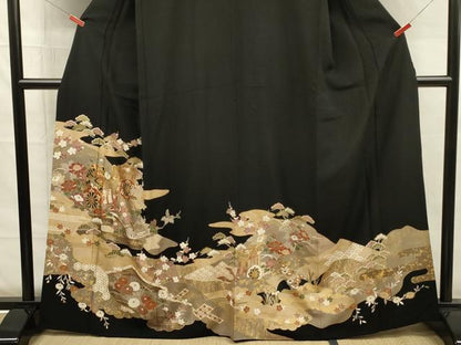 平和屋着物■豪華黒留袖　駒刺繍　御所車花松文　枝梅　金彩　正絹　逸品　DABG7666ya