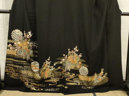 平和屋着物■豪華黒留袖　駒刺繍　雪輪花松文　枝梅　金彩　正絹　逸品　DABG7715ya