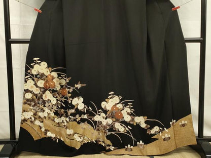 平和屋着物■豪華黒留袖　駒刺繍　菊尽くし　金彩　正絹　逸品　DABG7829ya