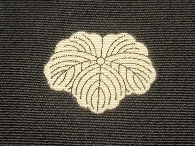平和屋着物■豪華黒留袖　駒刺繍　菊尽くし　金彩　正絹　逸品　DABG7829ya