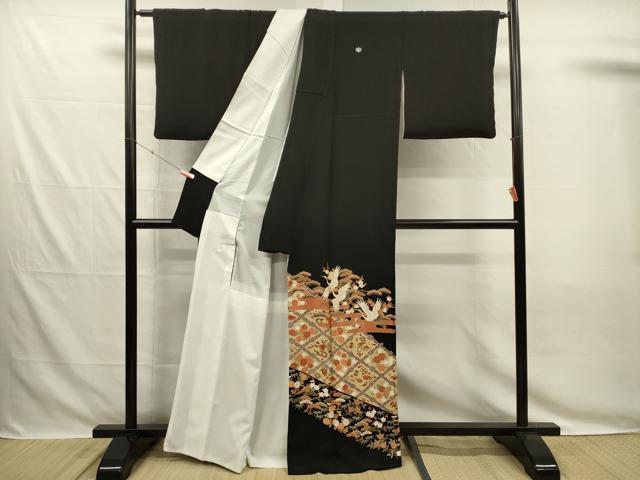 平和屋着物■豪華黒留袖　駒刺繍　飛鶴花松文　宝尽くし　金彩　正絹　逸品　DABG7830ya