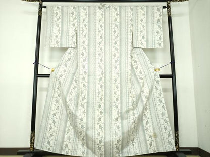 平和屋着物●本場大島紬　白大島　9マルキ　花間道　正絹　逸品　DABG8214ps