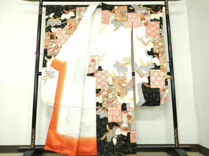 平和屋着物●十日町老舗ブランド　吉澤友禅　吾妻徳穂　振袖　駒刺繍　色紙重ね吉祥花文　金彩　正絹　逸品　DABG8236ps