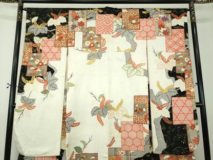 平和屋着物●十日町老舗ブランド　吉澤友禅　吾妻徳穂　振袖　駒刺繍　色紙重ね吉祥花文　金彩　正絹　逸品　DABG8236ps