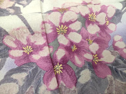 平和屋着物●森英恵・HANAE MORI　振袖　流水舞蝶花文　暈し染め　金彩　金通し地　正絹　逸品　DABG8240ps