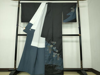 平和屋着物●本場大島紬　訪問着　作家物　刺繍　雅一扇　葡萄蔦の葉文　ほていや扱い　正絹　逸品　未使用　DABG8431ps