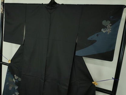 平和屋着物●本場大島紬　訪問着　作家物　刺繍　雅一扇　葡萄蔦の葉文　ほていや扱い　正絹　逸品　未使用　DABG8431ps