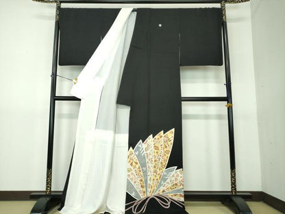 平和屋着物●豪華黒留袖　舞蝶更紗花文　金銀彩　鈴乃屋扱い　正絹　逸品　DABG8470ps