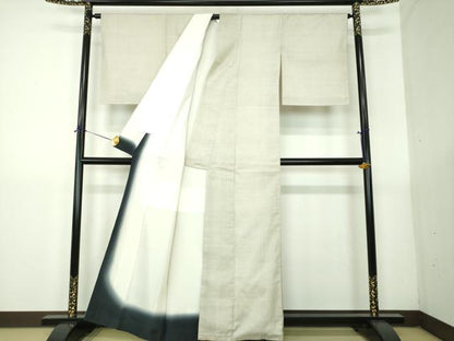 平和屋着物●本場大島紬　白大島　100亀甲　総詰め　正絹　逸品　未使用　DABG8490ps