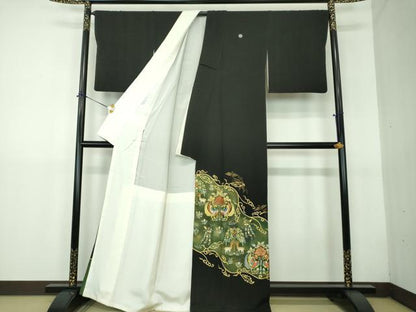 平和屋着物●豪華黒留袖　駒刺繍　花喰鳥　樹下鳥獣花文　暈し染め　金彩　正絹　逸品　DABG8526ps