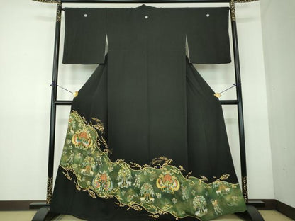平和屋着物●豪華黒留袖　駒刺繍　花喰鳥　樹下鳥獣花文　暈し染め　金彩　正絹　逸品　DABG8526ps