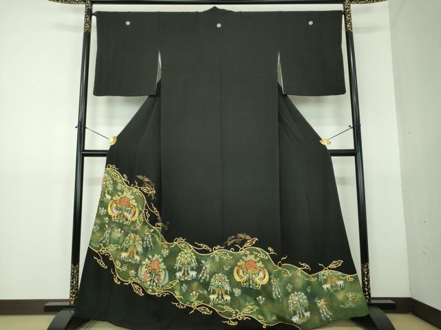 平和屋着物●豪華黒留袖　駒刺繍　花喰鳥　樹下鳥獣花文　暈し染め　金彩　正絹　逸品　DABG8526ps