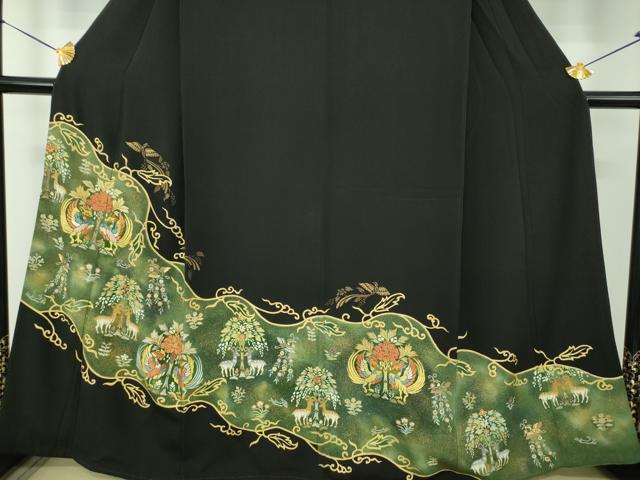 平和屋着物●豪華黒留袖　駒刺繍　花喰鳥　樹下鳥獣花文　暈し染め　金彩　正絹　逸品　DABG8526ps