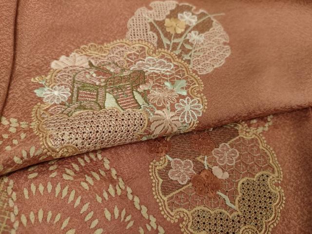 平和屋着物●中国三大刺繍　スワトウ刺繍　汕頭刺繍　訪問着　作家物　絞り　雪輪御所車花文　金彩　ロング丈　正絹　逸品　DABG8542ps