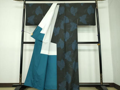 平和屋着物●本場大島紬　7マルキ　地空　舞蝶文　正絹　逸品　DABG8553ps