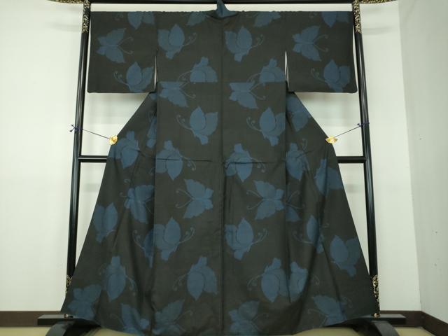 平和屋着物●本場大島紬　7マルキ　地空　舞蝶文　正絹　逸品　DABG8553ps