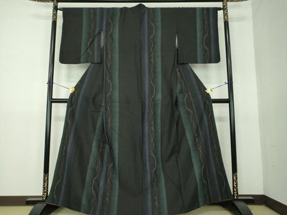 平和屋着物●上質な紬　よろけ縞　黒地　正絹　逸品　DABG8577ps